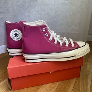 NEW IN BOX-CONVERSE CHUCK 70! Midnight Hibiscus/Egret/Black. 💌